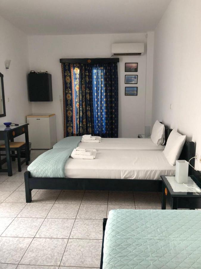 Anna Zisimos Hotell Adámas Eksteriør bilde