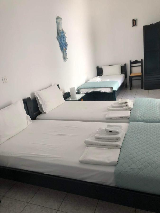 Anna Zisimos Hotell Adámas Eksteriør bilde